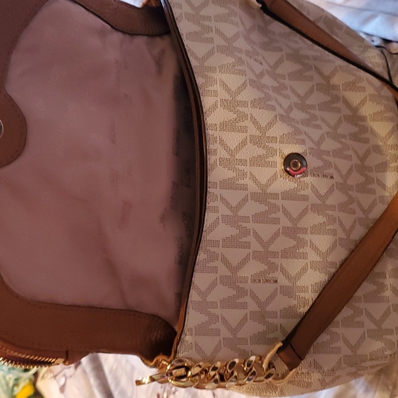 Michael kors handbag - Picture 3 of 14